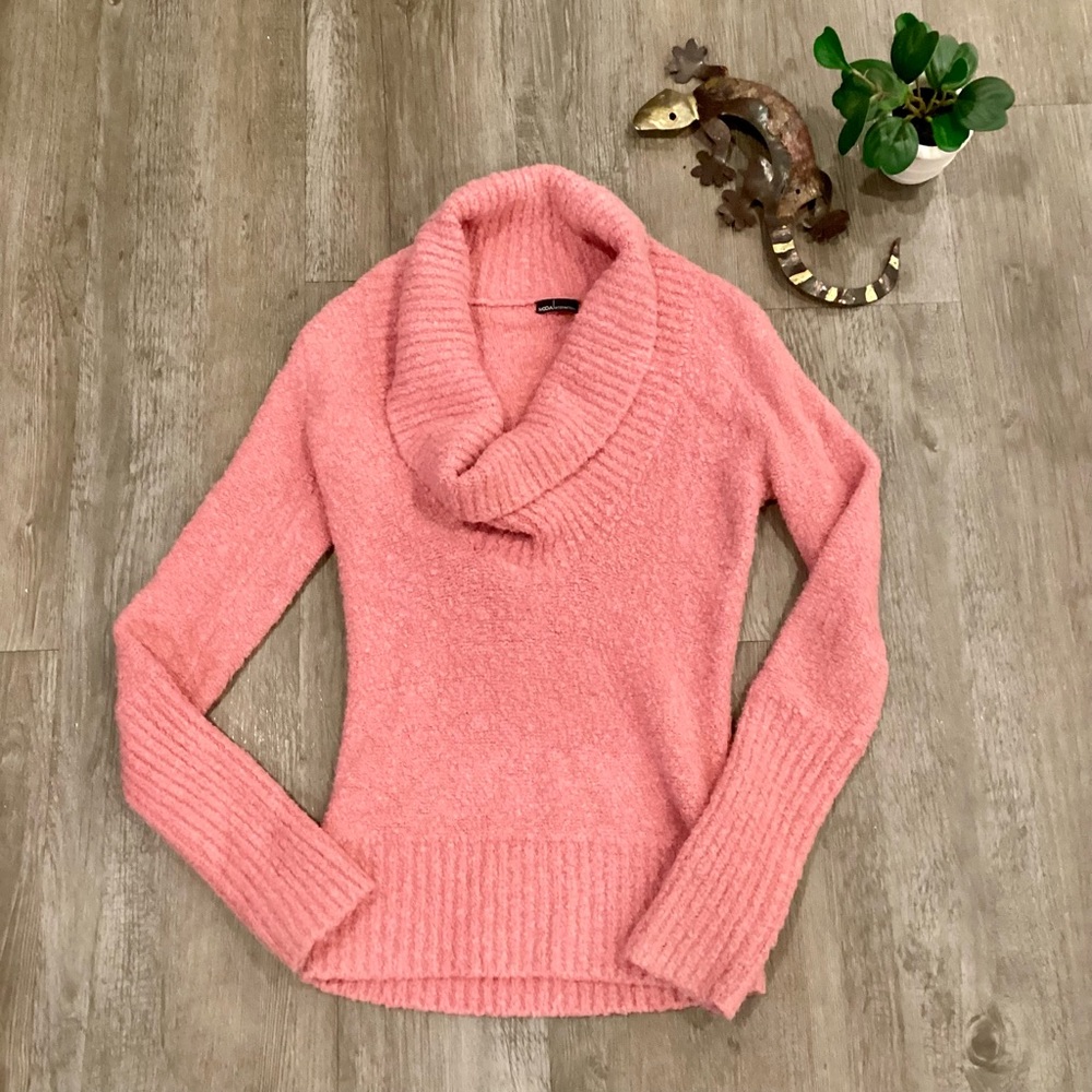 MODA International Sweater - Picture 6 of 6